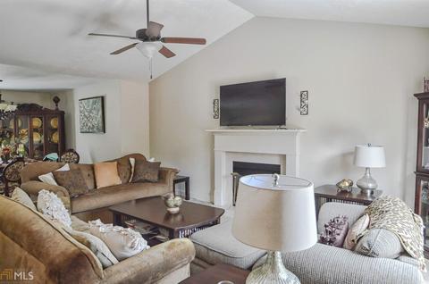 223 Falling Leaf Ln, Winder, GA 30680 photo 7