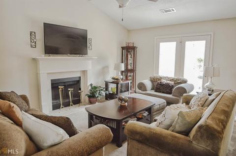 223 Falling Leaf Ln, Winder, GA 30680 photo 6