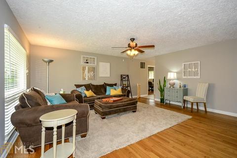 3934 Captain Dr, Chamblee, GA 30341 photo 5