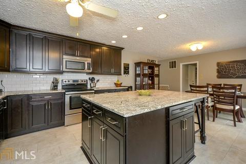 3934 Captain Dr, Chamblee, GA 30341 photo 10