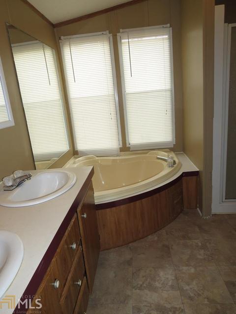 269 Richardson St, Toccoa, GA 30577 photo 9