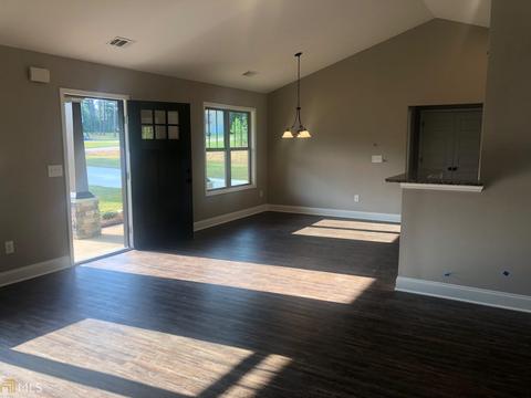 112 Needleleaf Ct, Barnesville, GA 30204 photo 6