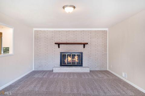 3923 Sable Dr, Stone Mountain, GA 30083 photo 3