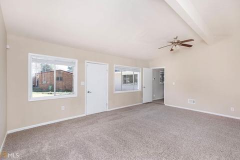 3923 Sable Dr, Stone Mountain, GA 30083 photo 9