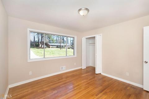 3923 Sable Dr, Stone Mountain, GA 30083 photo 10