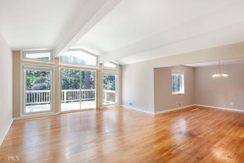 3923 Sable Dr, Stone Mountain, GA 30083 photo 4
