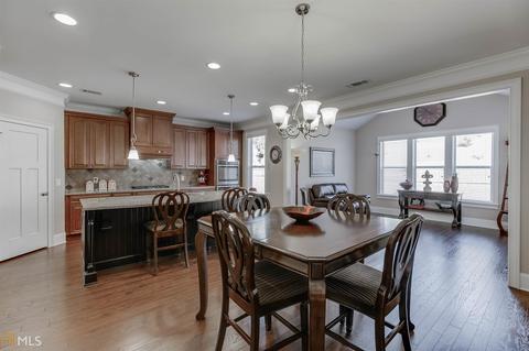 5404 Timber Wild Ln, Buford, GA 30518 photo 9