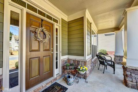 215 Hammersmith Dr, Suwanee, GA 30024 photo 2