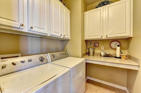 215 Hammersmith Dr, Suwanee, GA 30024 photo 17