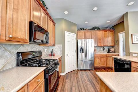 215 Hammersmith Dr, Suwanee, GA 30024 photo 11
