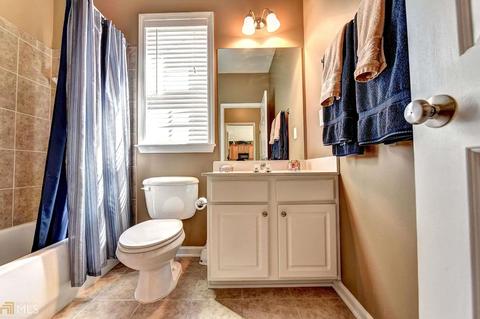 215 Hammersmith Dr, Suwanee, GA 30024 photo 16