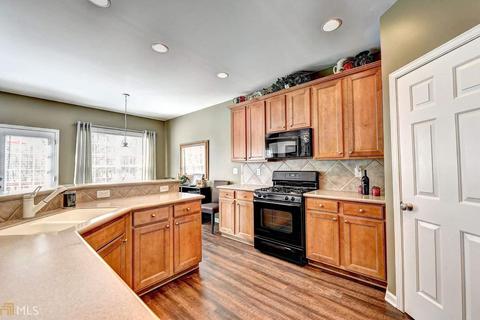 215 Hammersmith Dr, Suwanee, GA 30024 photo 13