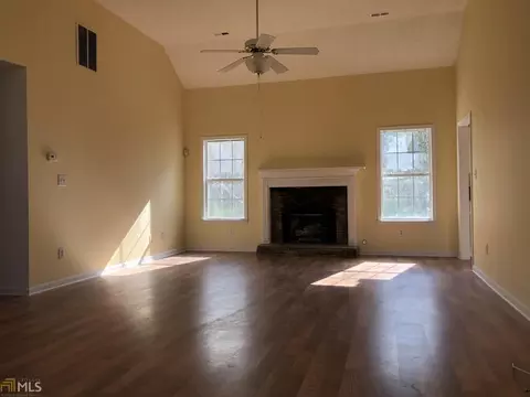 10944 Knotty Pine Pl, Hampton, GA 30228 photo 4