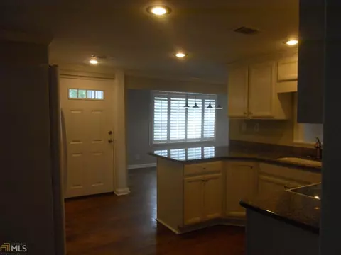 221 Cherokee Dr, Jackson, GA 30233 photo 5