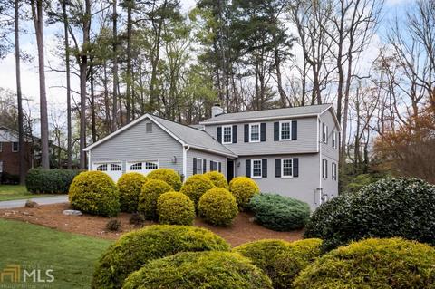 1946 Royal Ct, Chamblee, GA 30341 photo 1