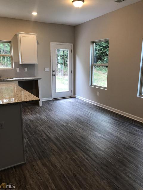 304 Daffodil Dr, Temple, GA 30179 photo 8
