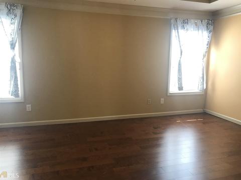 2103 Millgate Ln, Buford, GA 30519 photo 4