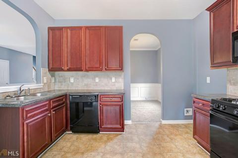 100 Silver Willow Walk, Covington, GA 30016 photo 4
