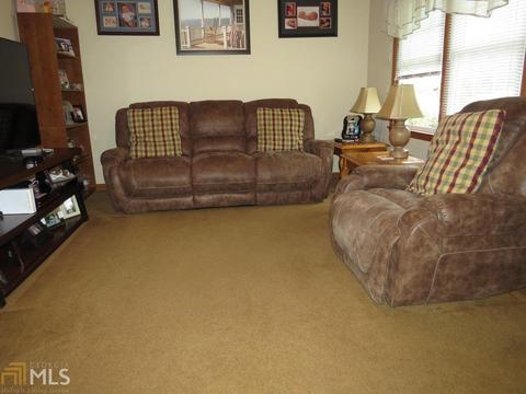 125 Mitchell St, Toccoa, GA 30577 photo 4