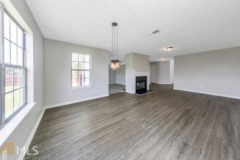 392 Kimberwick Dr, Hampton, GA 30228 photo 3