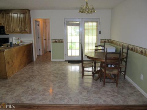 352 Cattlemans Cir, Mcdonough, GA 30252 photo 4