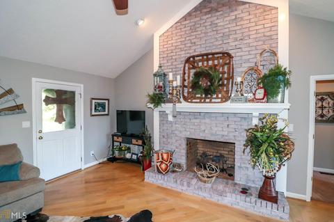 200 Cedar Ridge Dr, Perry, GA 31069 photo 3