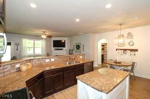 211 Christopher Ln Cir, Perry, GA 31069 photo 10