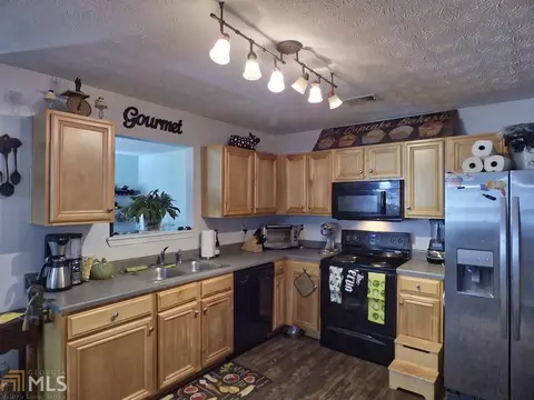 132 Potomac Dr, Jackson, GA 30233 photo 6