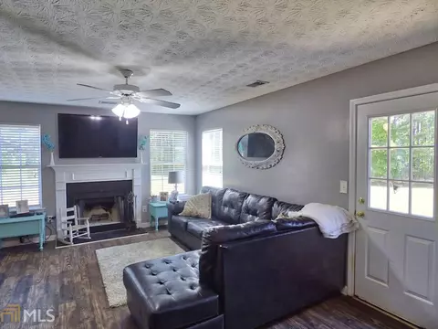 132 Potomac Dr, Jackson, GA 30233 photo 3