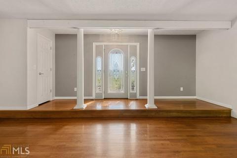 5760 Fields Rd, Gainesville, GA 30506 photo 3