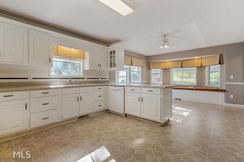 5760 Fields Rd, Gainesville, GA 30506 photo 8