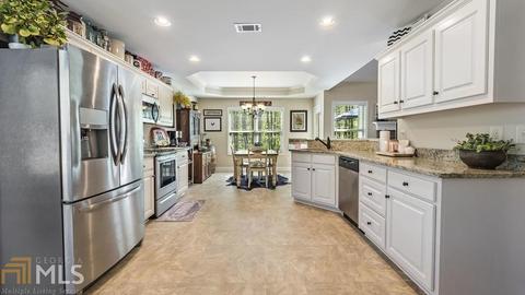 135 Fair Oaks Ct, Commerce, GA 30529 photo 9