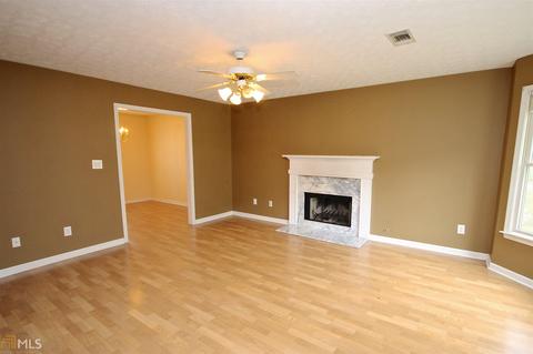 180 Winfair Dr, Tyrone, GA 30290 photo 5