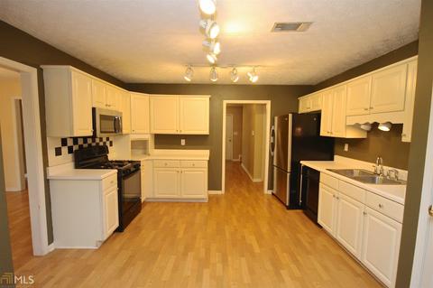 180 Winfair Dr, Tyrone, GA 30290 photo 11