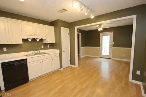 180 Winfair Dr, Tyrone, GA 30290 photo 15