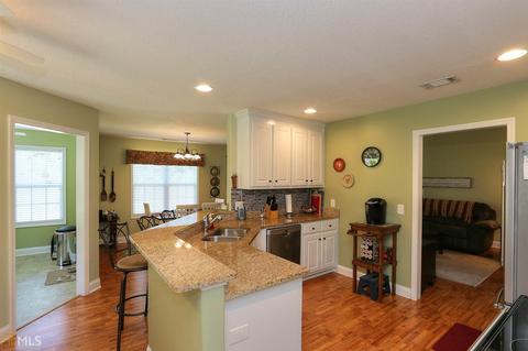 304 Harrison Ln, Winder, GA 30680 photo 7