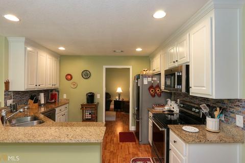 304 Harrison Ln, Winder, GA 30680 photo 8