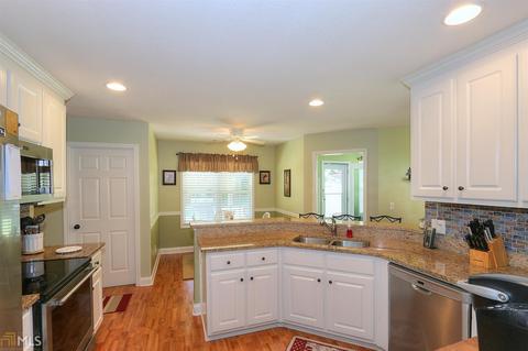 304 Harrison Ln, Winder, GA 30680 photo 6