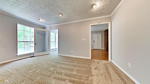 161 Hayes Cir, Rex, GA 30273 photo 4