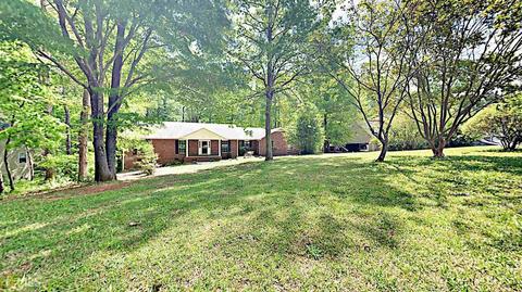 161 Hayes Cir, Rex, GA 30273 photo 1