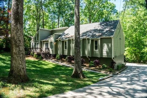 110 Ridge Rd, Berkeley Lake, GA 30096 photo 2