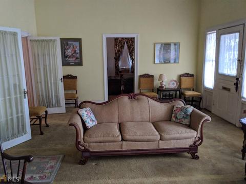 413 E Winthrope Ave, Millen, GA 30442 photo 3