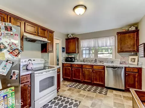172 Maddox Rd, Buford, GA 30519 photo 18