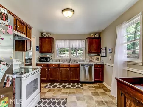 172 Maddox Rd, Buford, GA 30519 photo 21