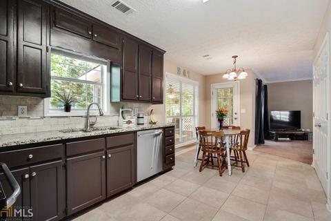 4052 Gables Ct, Buford, GA 30519 photo 9