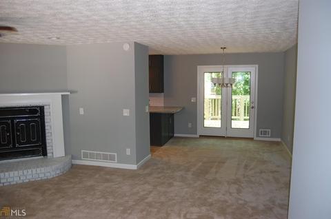 2828 Mockingbird Cir, Duluth, GA 30096 photo 7