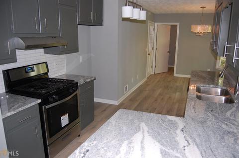 2828 Mockingbird Cir, Duluth, GA 30096 photo 14