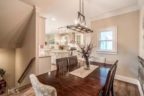 137 Timberlost Trl, Suwanee, GA 30024 photo 9