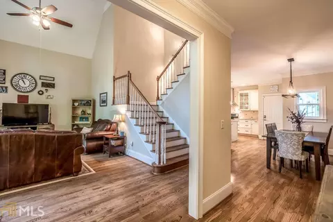 137 Timberlost Trl, Suwanee, GA 30024 photo 8