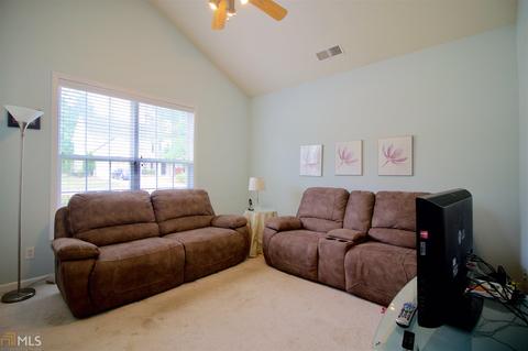 975 Maple Leaf Dr, Mcdonough, GA 30253 photo 9